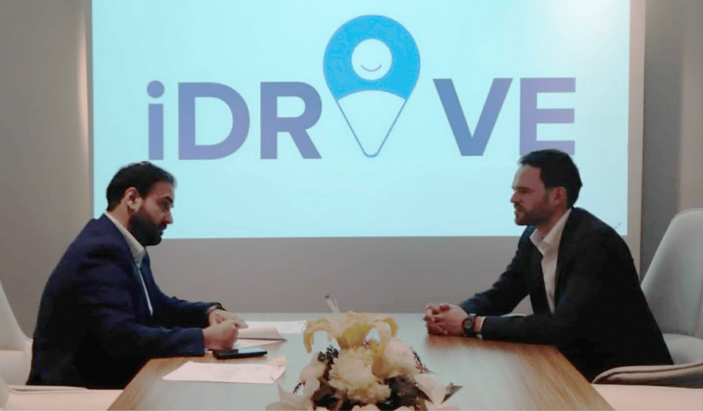 IDRIVE and Sentiance signing contract
